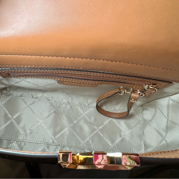 Michael Kors Karlie - Picture 12 of 14